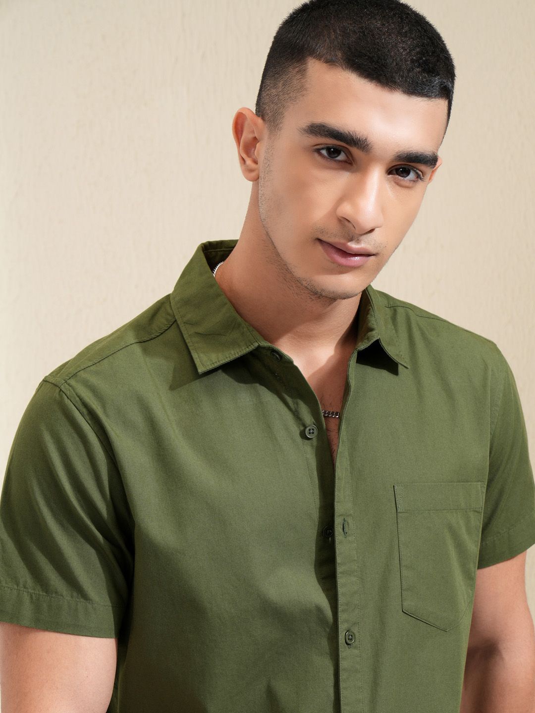 

KETCH Men Spread Collar Solid Cotton Casual Shirt, Green