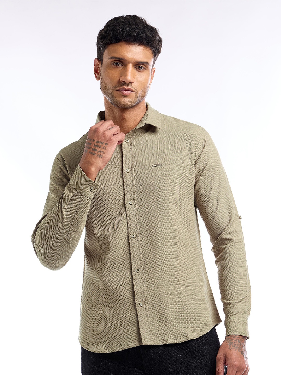 

Beyoung Men Classic Spread Collar Solid Cotton Casual Shirt, Green