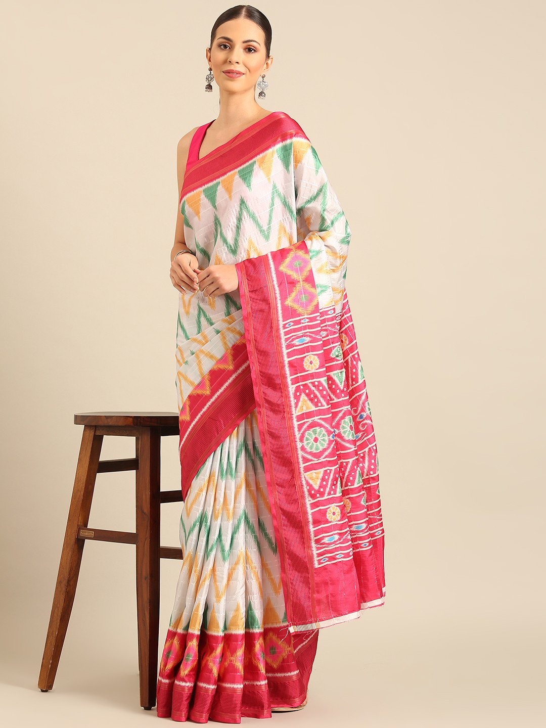 

SANGAM PRINTS Geometric Printed Saree, White