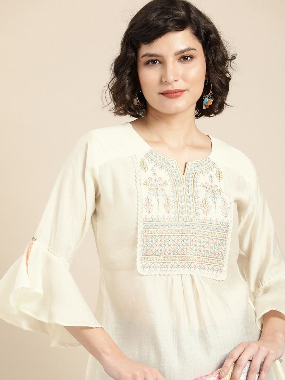 

Sangria Embroidered Round Neck Tops, Off white