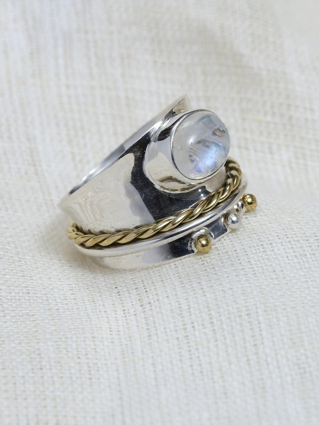 

Exotic India Rainbow Moonstone Sterling Silver Ring