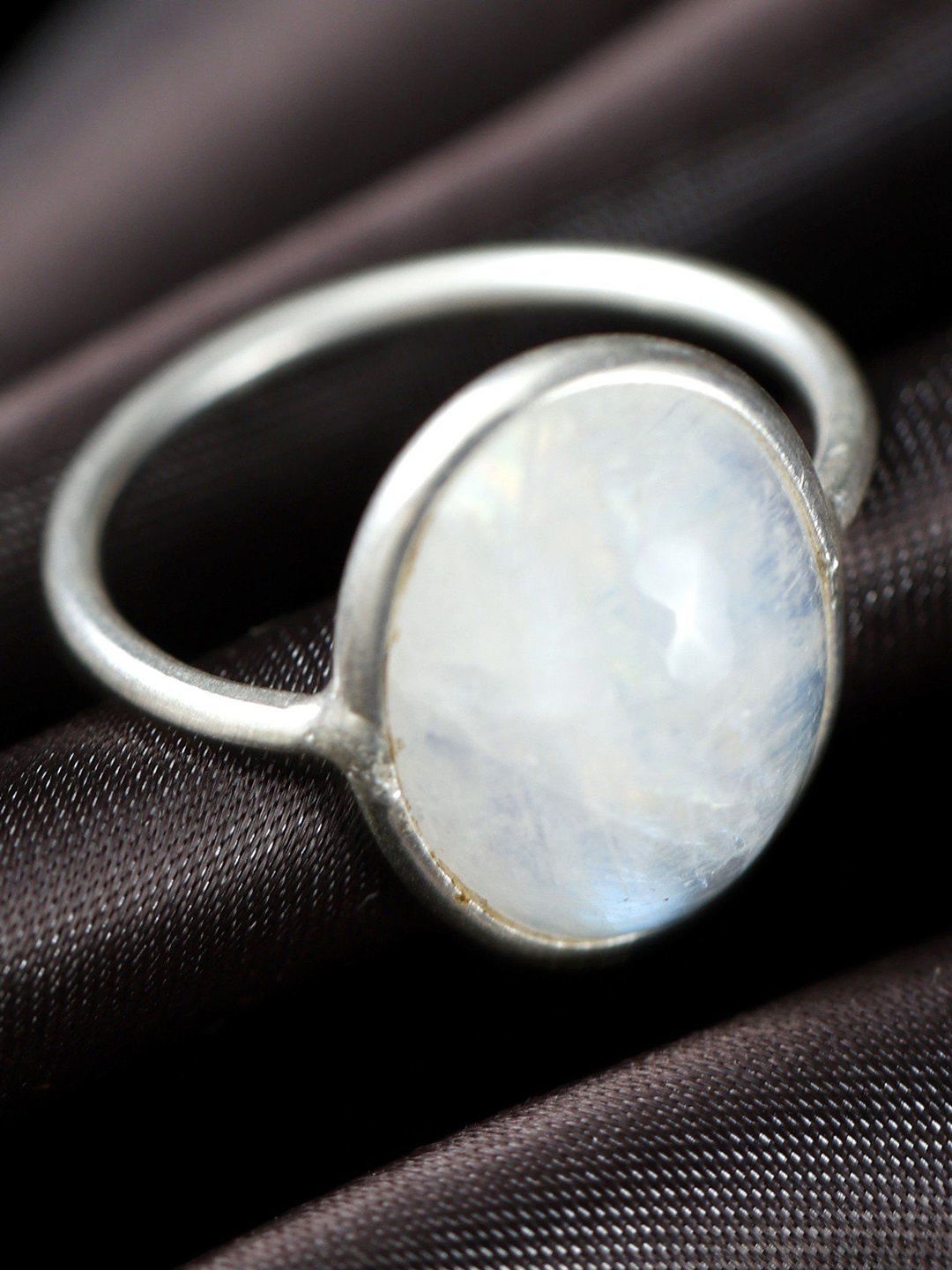 

Exotic India Rainbow Moonstone Oval Cut Sterling Silver Ring