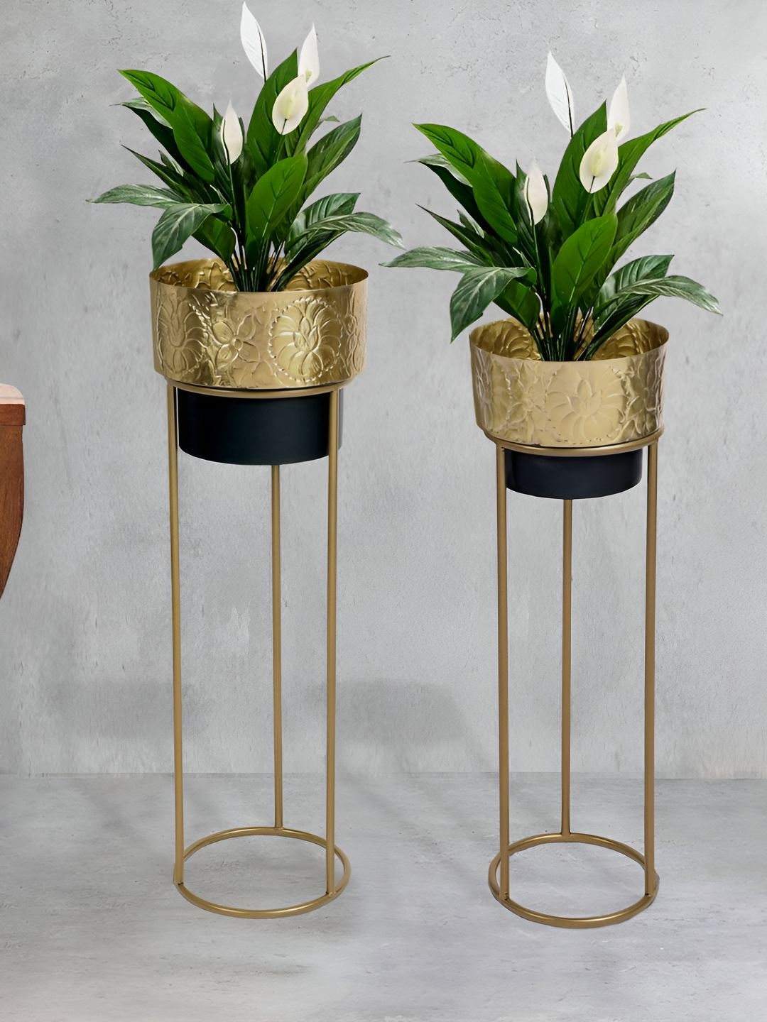 

THE HOME CO. Black & Gold Toned 2 Pieces Aluminium Planters