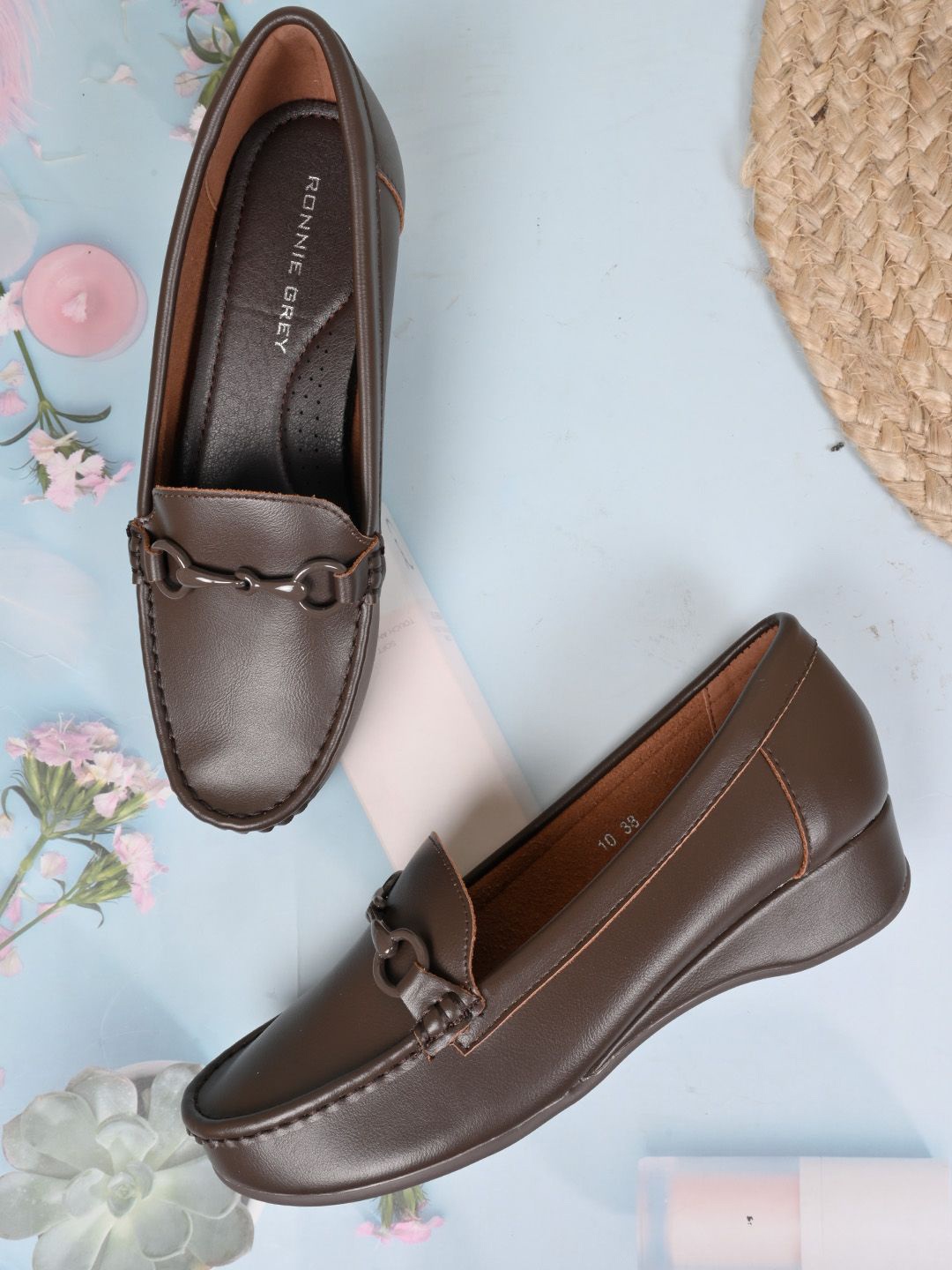 

Ronnie Grey Women PU Buckles Pointed Toe Slip-On Sneakers, Coffee brown