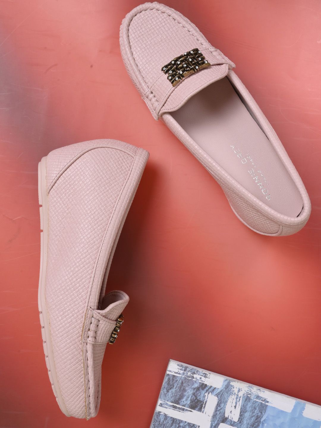 

Ronnie Grey Women Textured PU Slip-On Sneakers, Pink