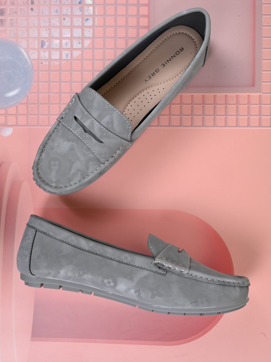 

Ronnie Grey Women Printed PU Loafers