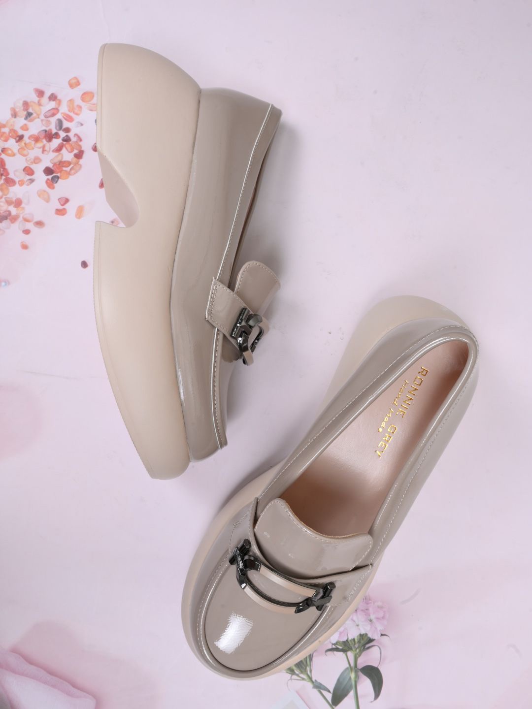 

Ronnie Grey Women PU Slip-On Solid Wedge Heel Loafers, Khaki