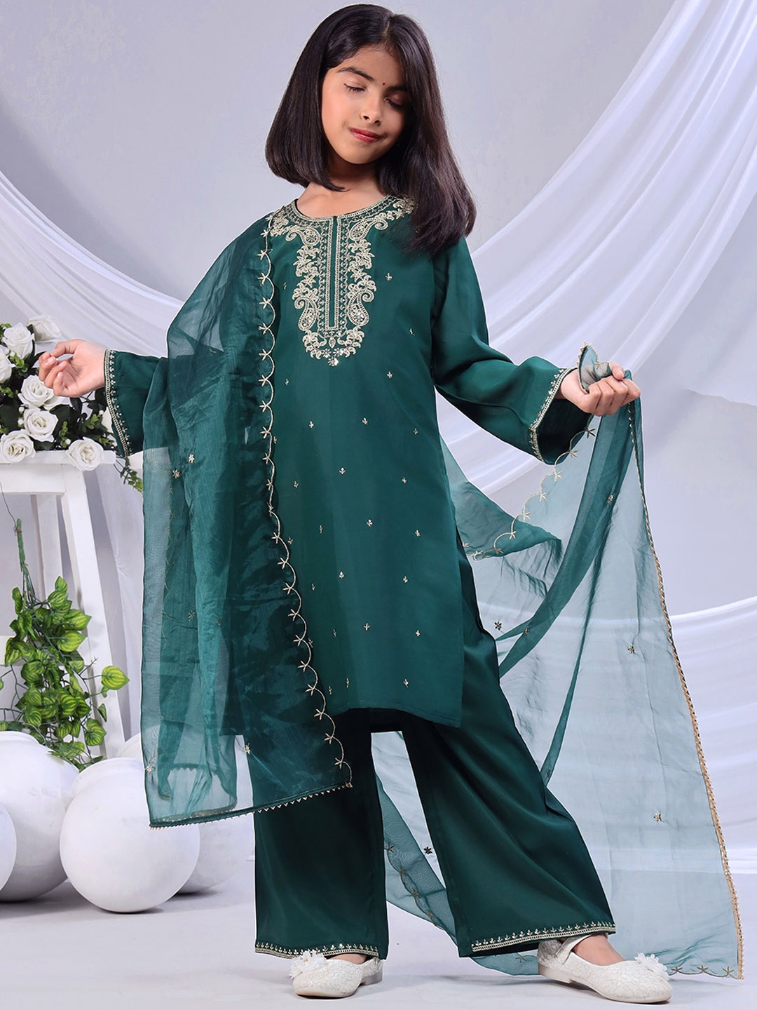 

misbis Girls Paisley Embroidered Sequinned Straight Kurta with Palazzos & Dupatta, Green