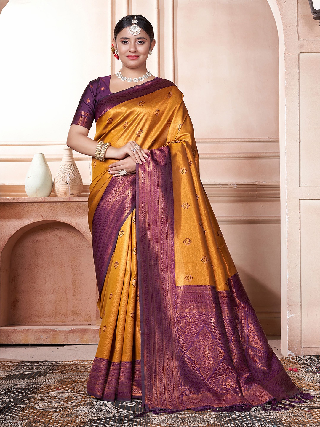 

Anouk Women Ethnic Motifs Zari Kanjeevaram Saree, Gold