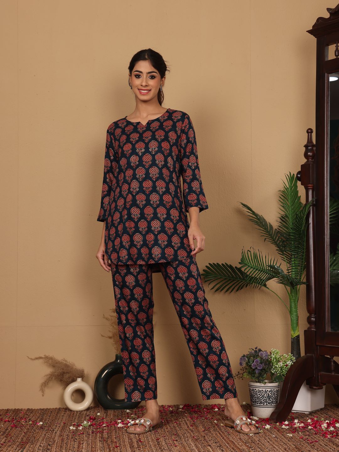 

Varanga Ethnic Motif Printed Tunic & Trouser Co Ords, Blue
