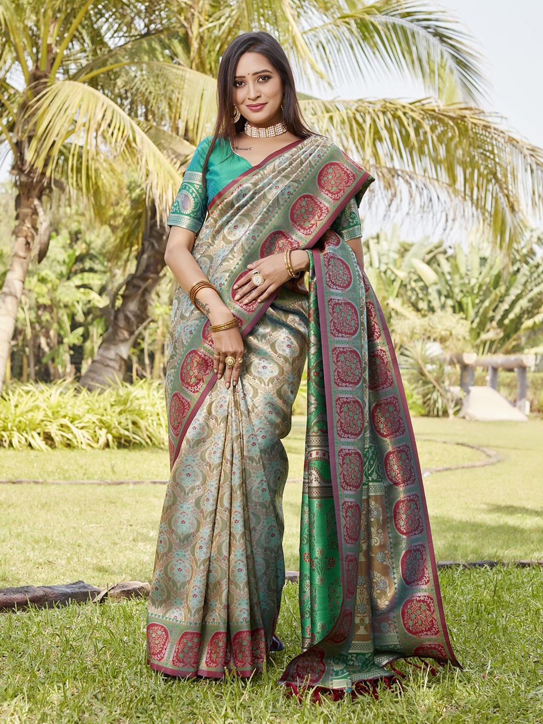 

Anaita Woven Design Zari Pure Silk Kanjeevaram Saree, Beige