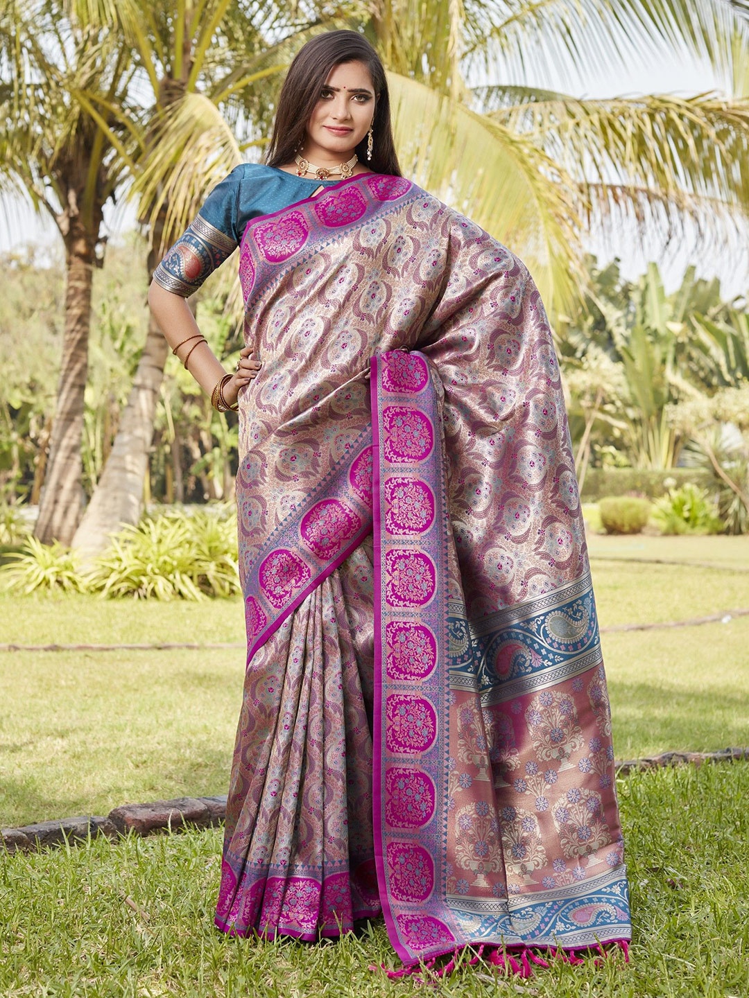 

Anaita Woven Design Zari Pure Silk Kanjeevaram Saree, Beige