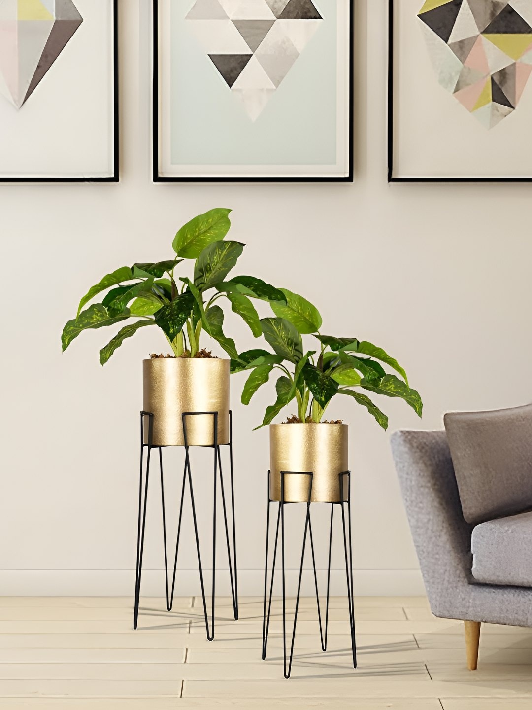 

THE HOME CO. Black & Gold Toned 2 Pieces Planters With Holder