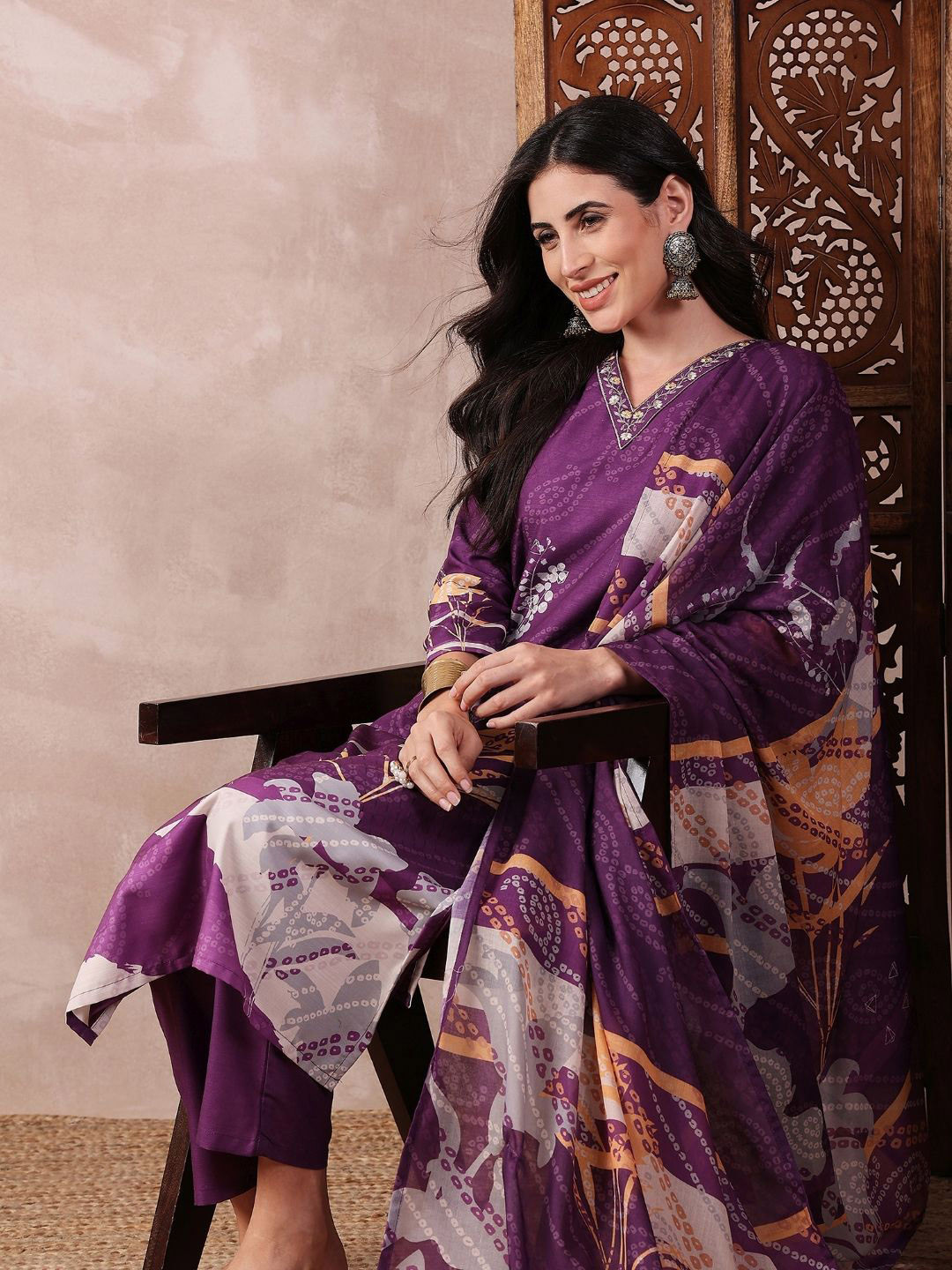 

AHIKA Floral Printed Thread Work Straight Kurta with Trousers & Dupatta, Purple