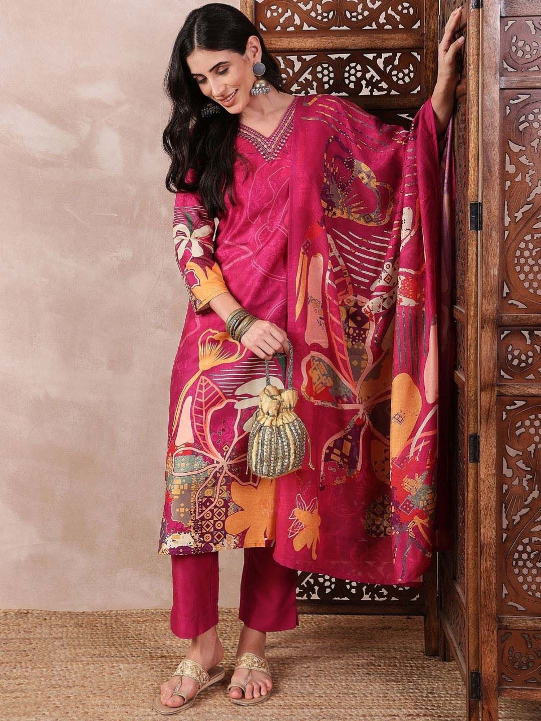 

AHIKA Floral Printed Straight Kurta with Trousers & Dupatta, Pink