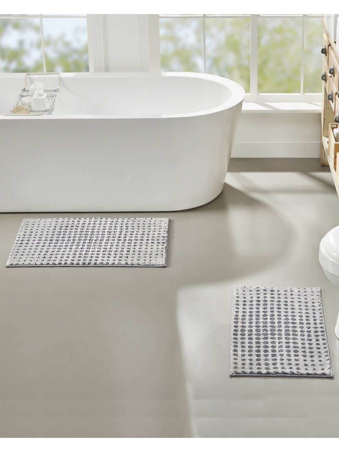 

Pano Grey & White Dot Knitted 2000 GSM Microfibre Anti-Skid Bath Rugs