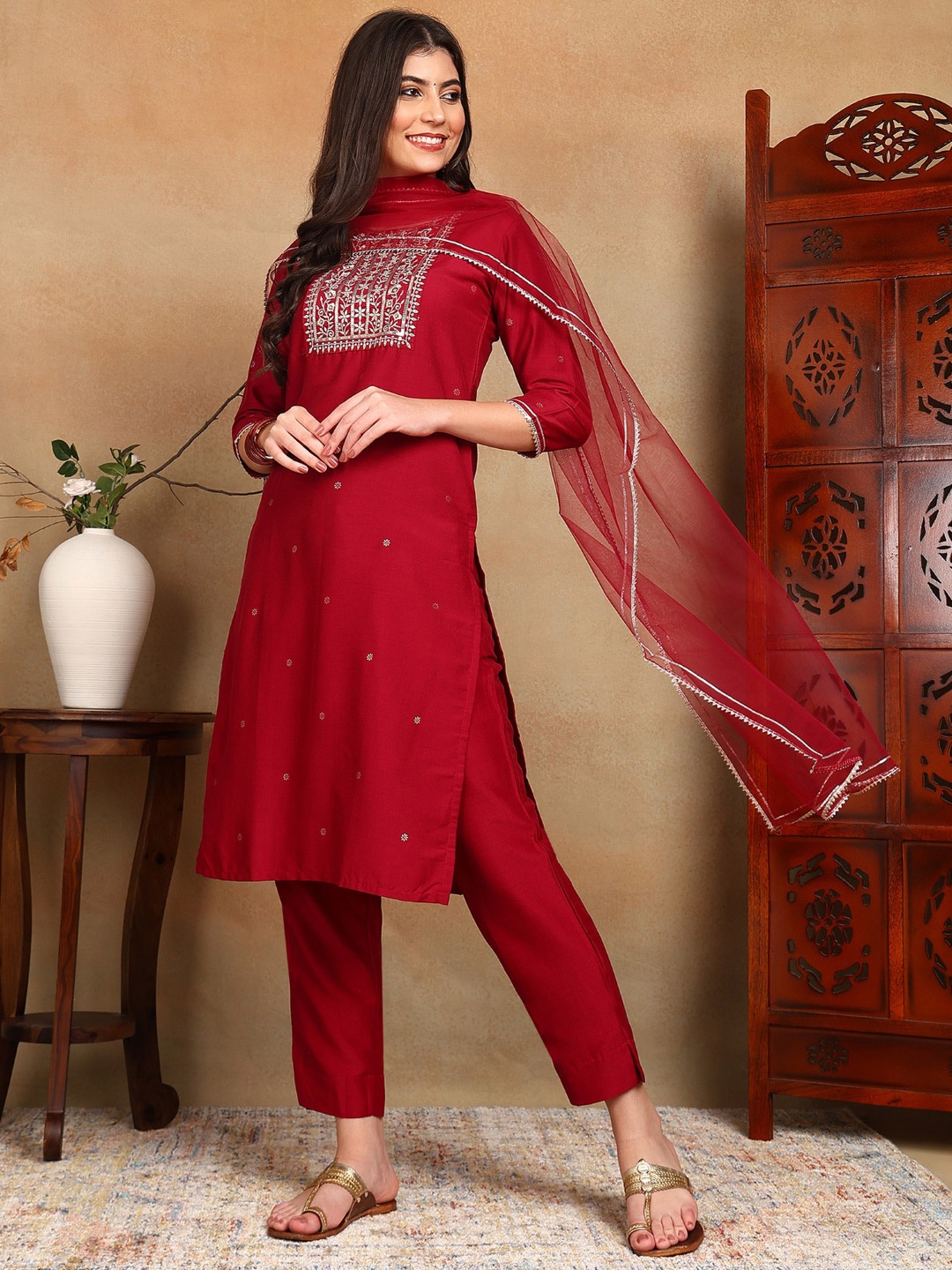 

Anouk Maroon Floral Embroidered Thread Work Regular Kurta with Trousers & Dupatta