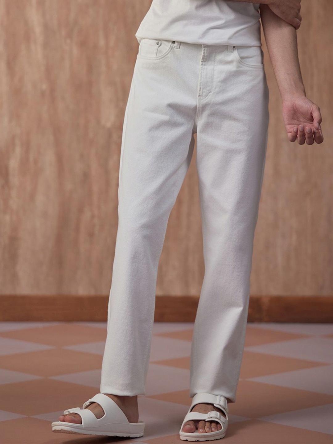 

KINGDOM OF WHITE Men Regular Fit Mid-Rise Stretchable Denim Jeans