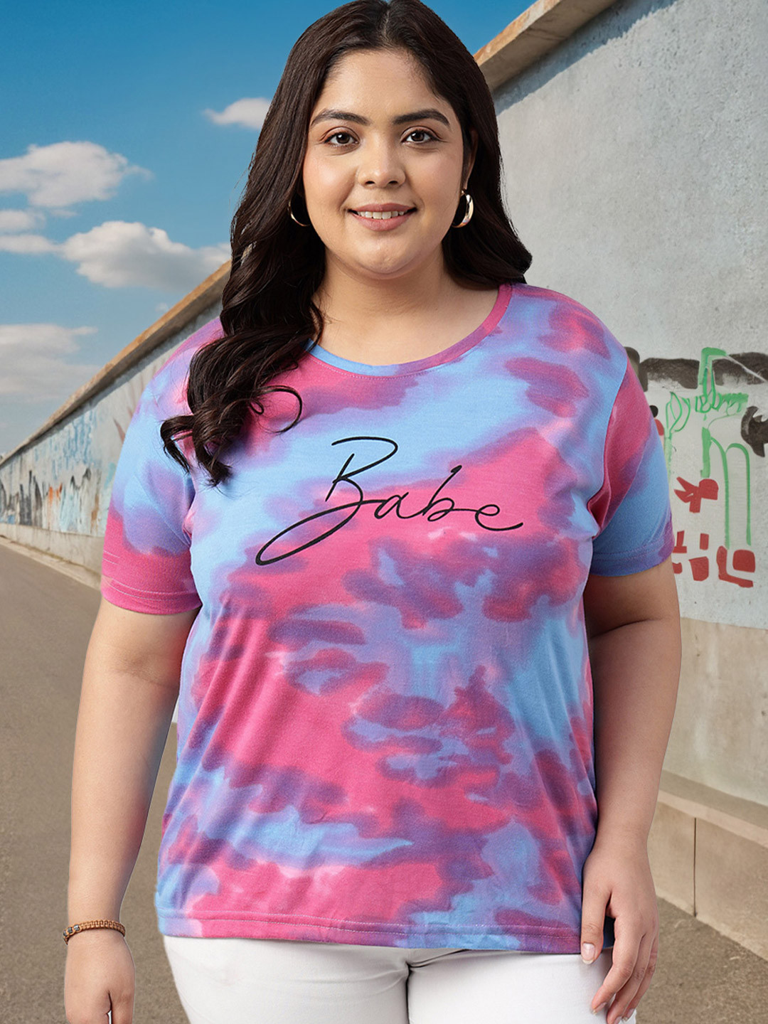 

JUNEBERRY Women Abstract Printed Round Neck Pure Cotton Tshirt, Blue