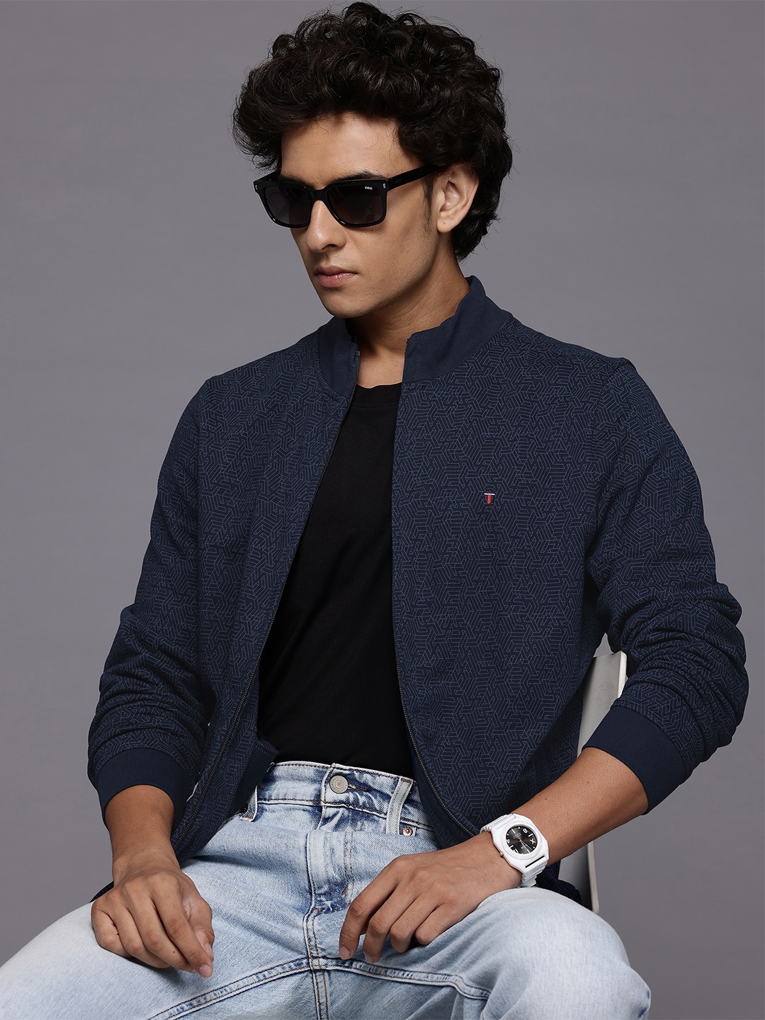 

Louis Philippe Sport Men Printed Sweatshirt, Navy blue