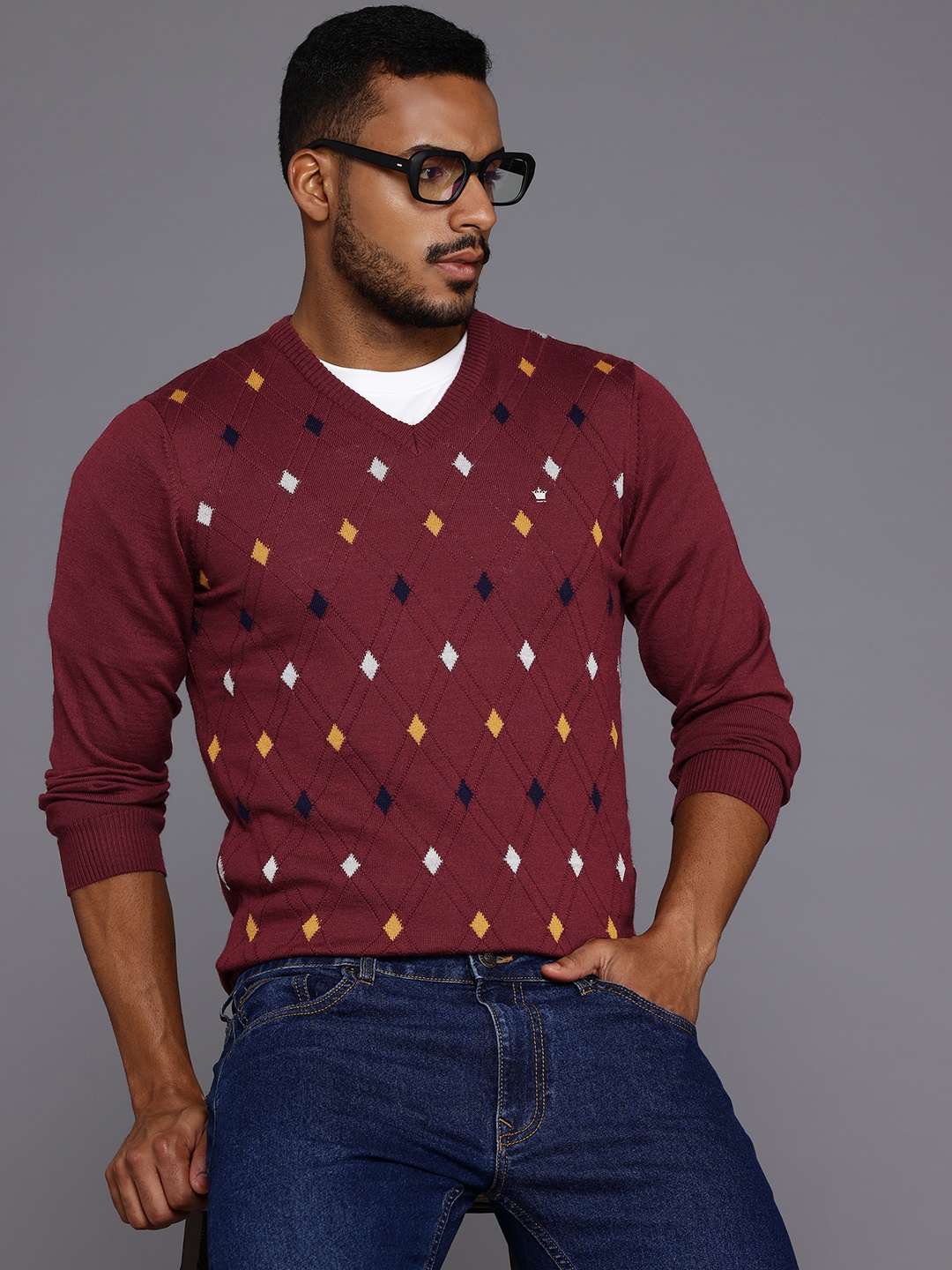 

Louis Philippe Men Self Design Pullover, Maroon