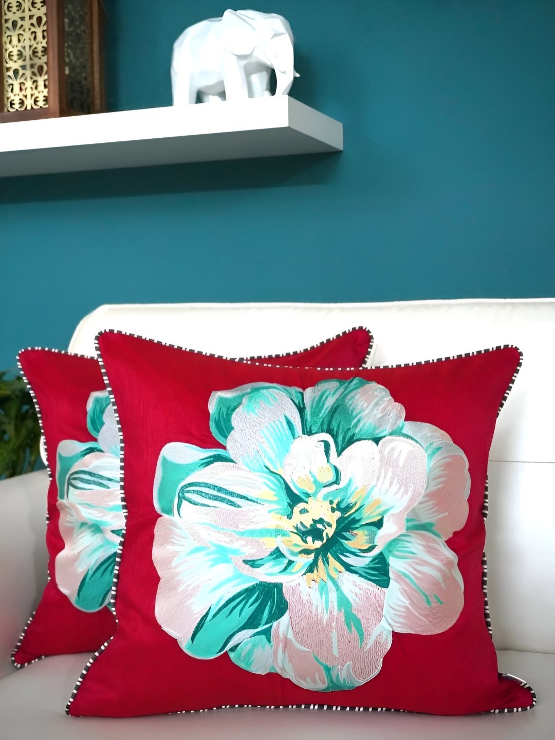 

TARA- Sparkling Homes Fuchsia & Green 2 Pieces Floral Square Cushion Covers