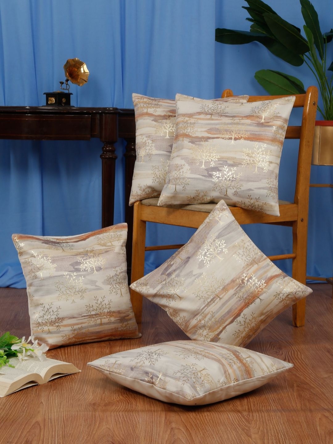 

DREAM WEAVERZ Beige & Gold-Toned 5 Pieces Abstract Printed Velvet Square Cushion Covers