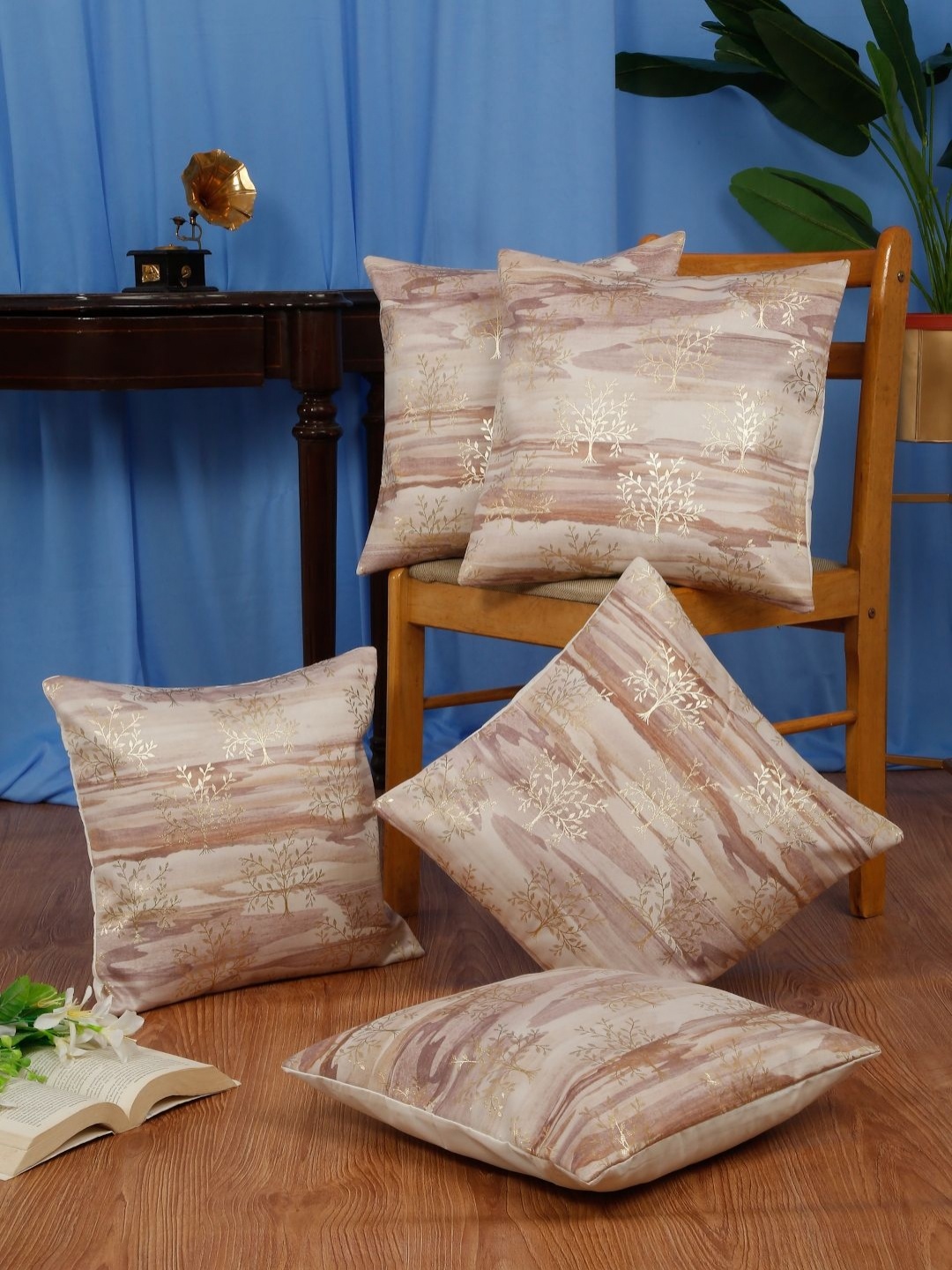 

DREAM WEAVERZ Brown & Gold-Toned 5 Pieces Abstract Printed Velvet Square Cushion Covers