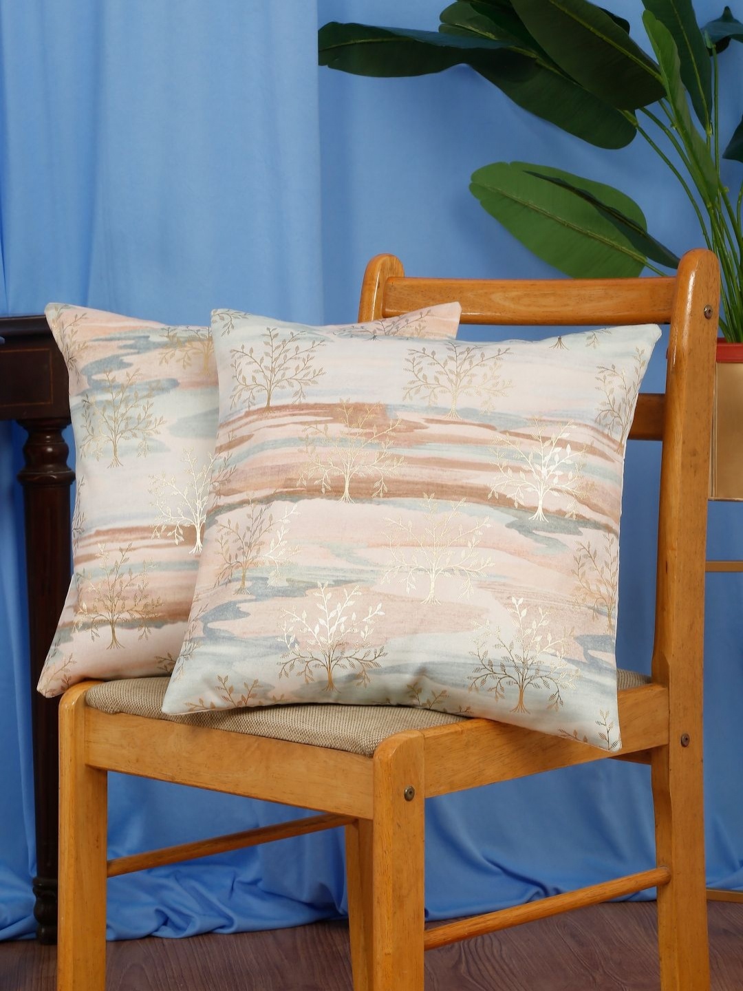 

DREAM WEAVERZ Beige 2Pcs Embroidered Gold Toned Foil Velvet Square Cushion Covers