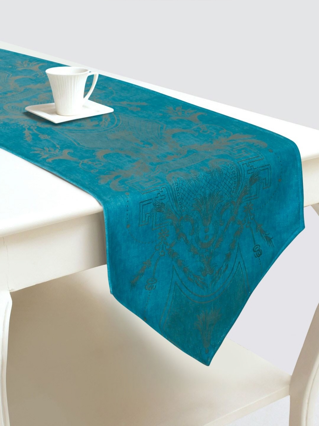 

DREAM WEAVERZ Blue & White Floral Printed Velvet Table Runner, Turquoise blue