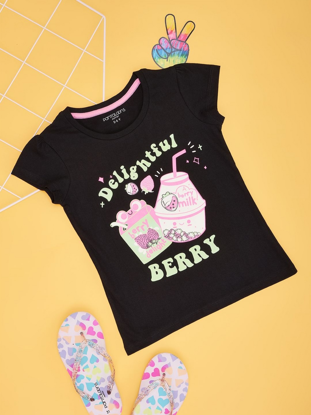

Pantaloons Junior Girls Printed Round Neck Cotton Tshirt, Black