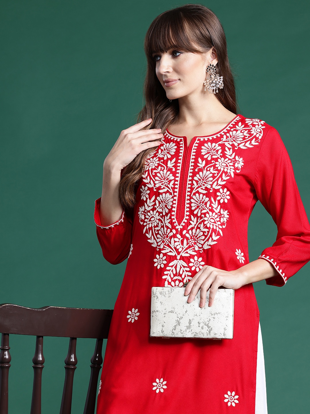 

Indo Era Women Floral Embroidered Thread Work Kurta, Red