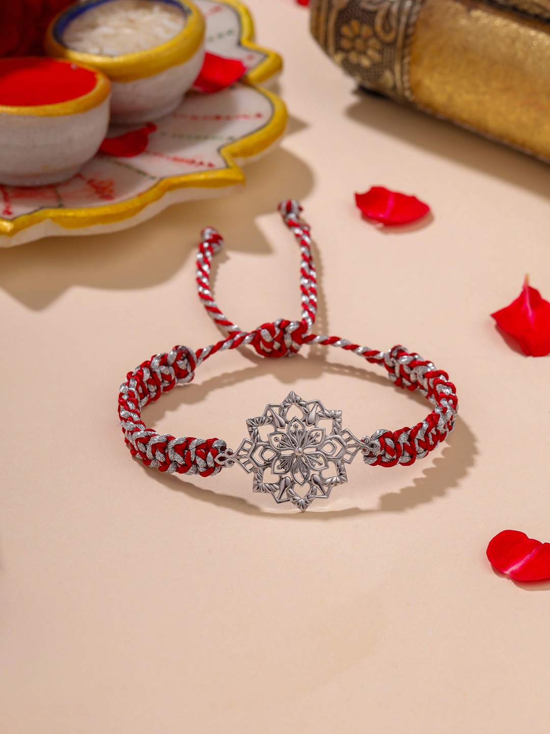 

Kicky And Perky Men 925 Sterling Silver Floral Cutwork Rakhi