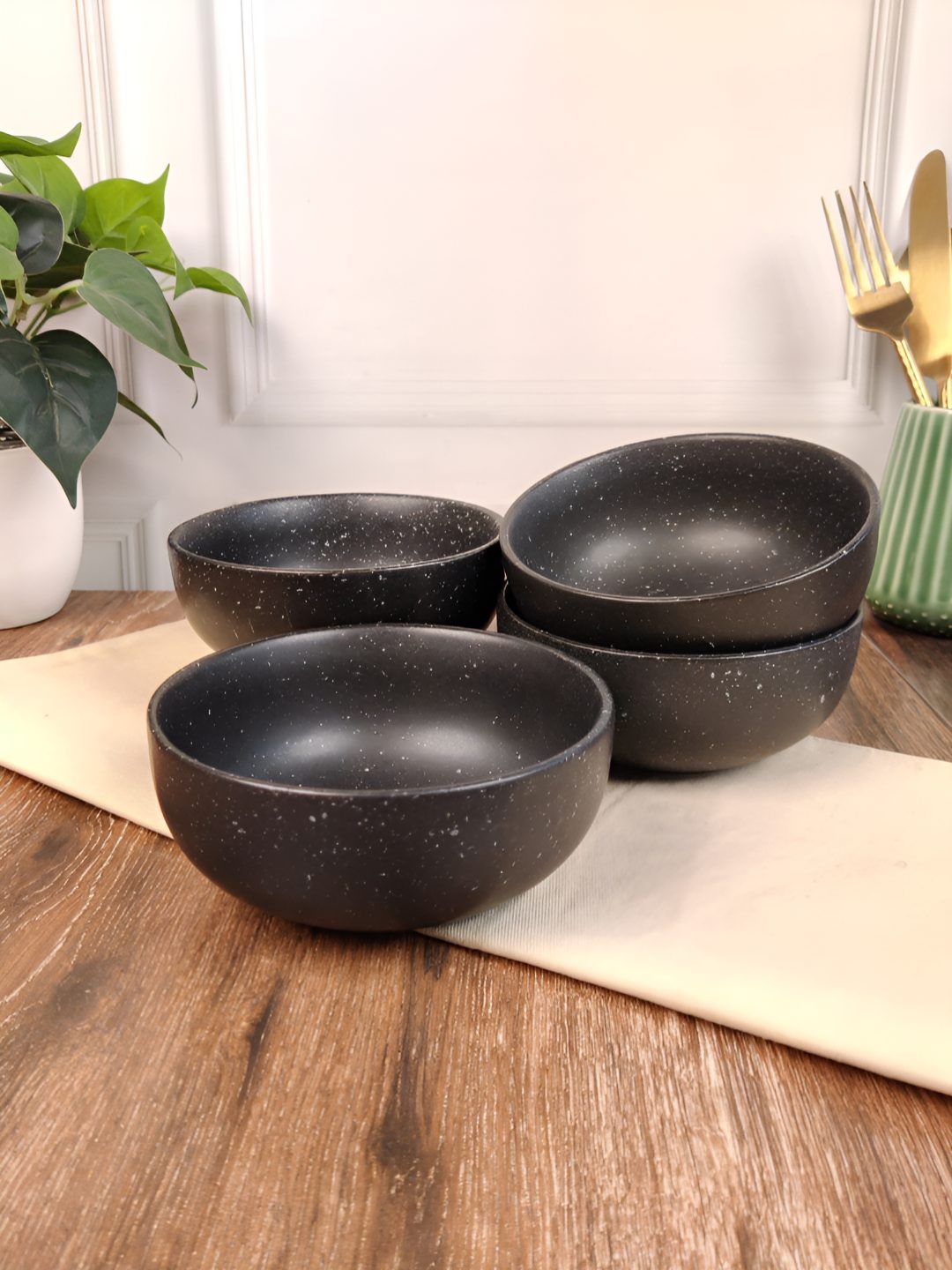 

Aura Starry Nights Black 4 Pieces Ceramic Matte Finished Serving Bowls 250 ml Each