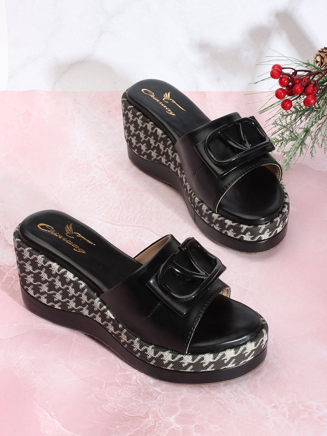 

CHINRAAG Wedge Heels Sandals with Buckles, Black