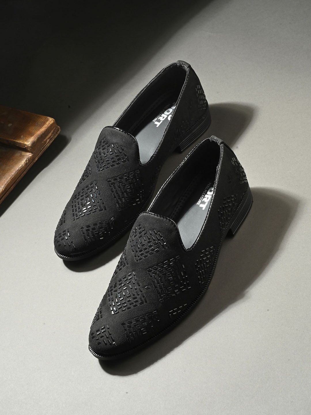 port Men Comfortable & Light Weight Ethnic Mojaris, Black