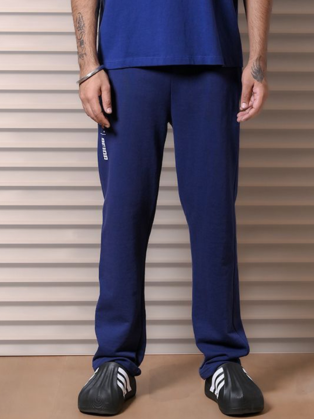 

9FIGR Men Printed Relaxed-Fit Mid-Rise Cotton Track Pants, Navy blue