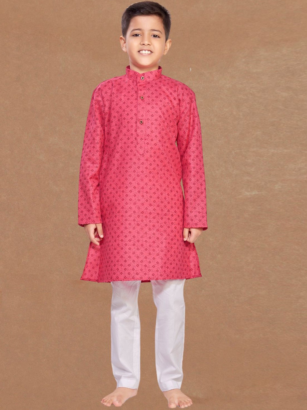 

SHIWAM ETHNIX Boys Bandhani Printed Band Collar Straight Kurta With Pyjamas, Pink