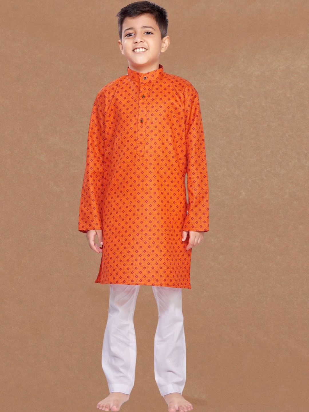 

SHIWAM ETHNIX Boys Bandhani Printed Band Collar Straight Kurta With Pyjamas, Orange