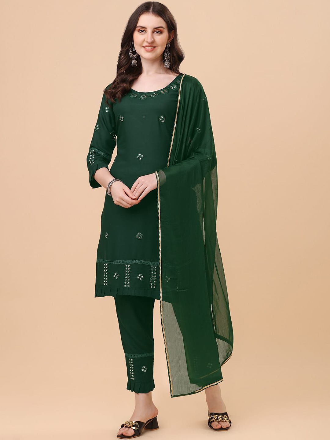 

Suha Floral Embroidered Round Neck Straight Kurta & Palazzos With Dupatta, Green