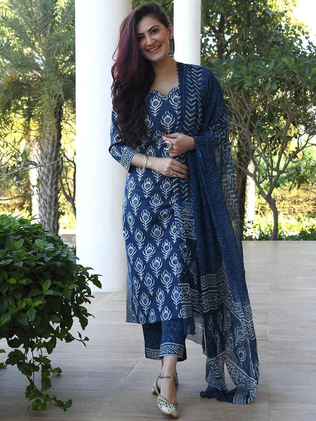 

7Threads Ethnic Motifs Printed Kurta with Trousers & Dupatta, Blue