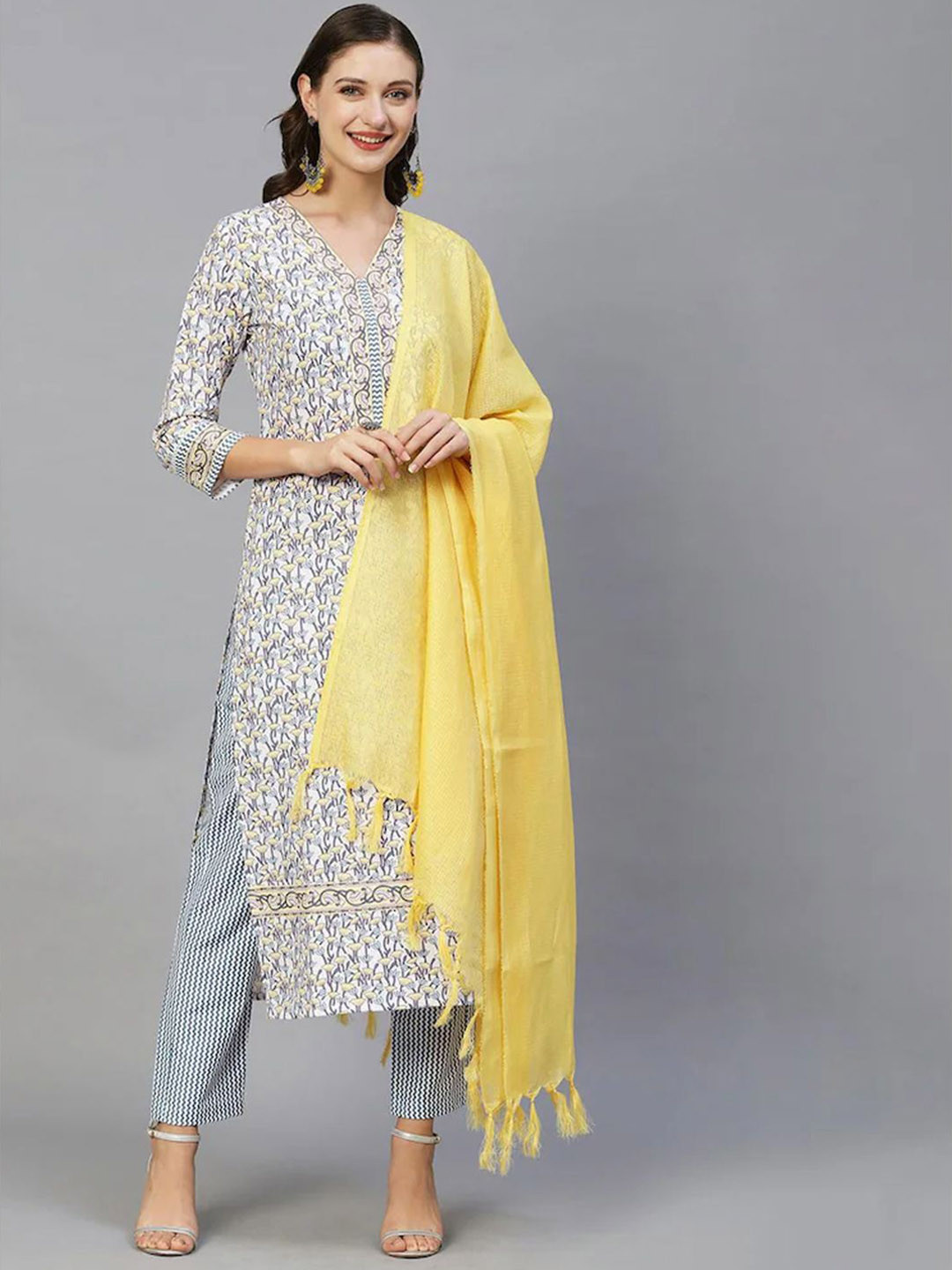 

7Threads Floral Printed Regular Straight Kurta With Trousers & Dupatta, Yellow