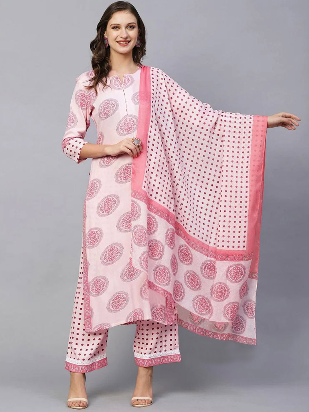 

7Threads Floral Printed Notch Neck Straight Kurta With Trousers & Dupatta, Pink