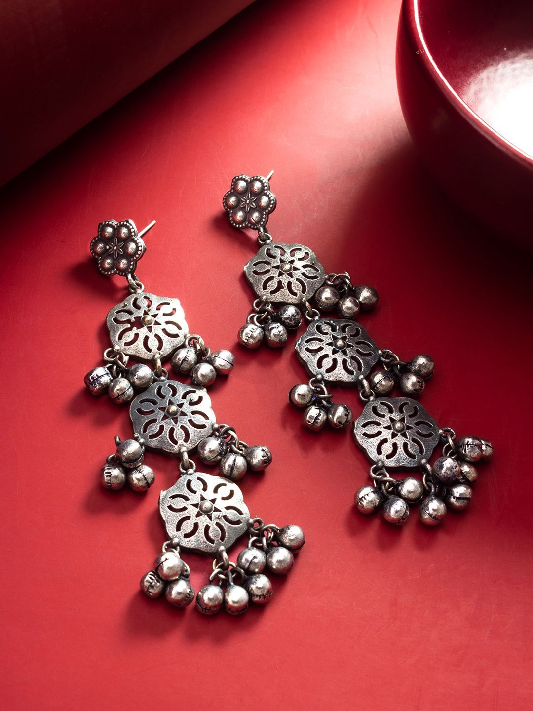 

aadita Silver-Plated Floral Drop Earrings