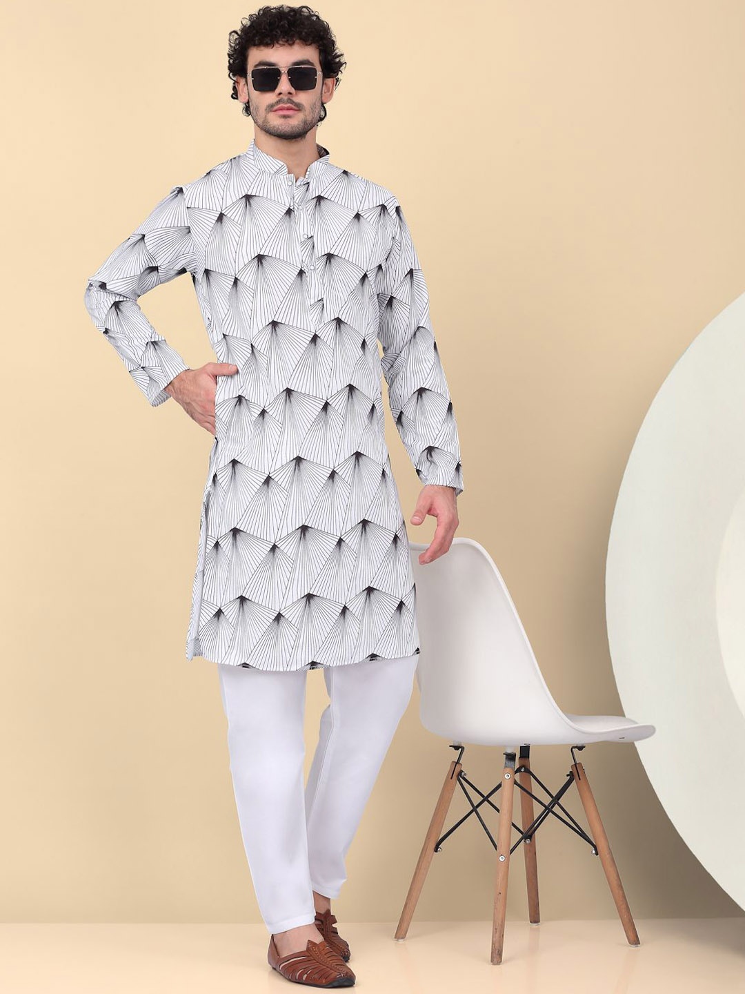 

KRAFT INDIA Geometric Printed Mandarin Collar Regular Cotton Kurta, White