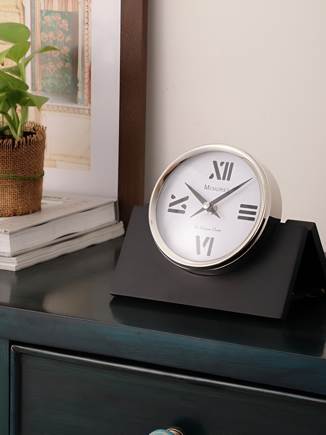

Decor de Maison Silver Toned & Black Traditional Table Clock