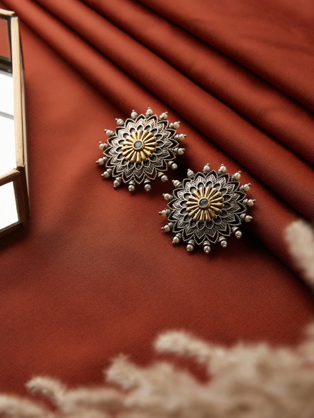 

Fabindia Circular Studs Earrings, Silver