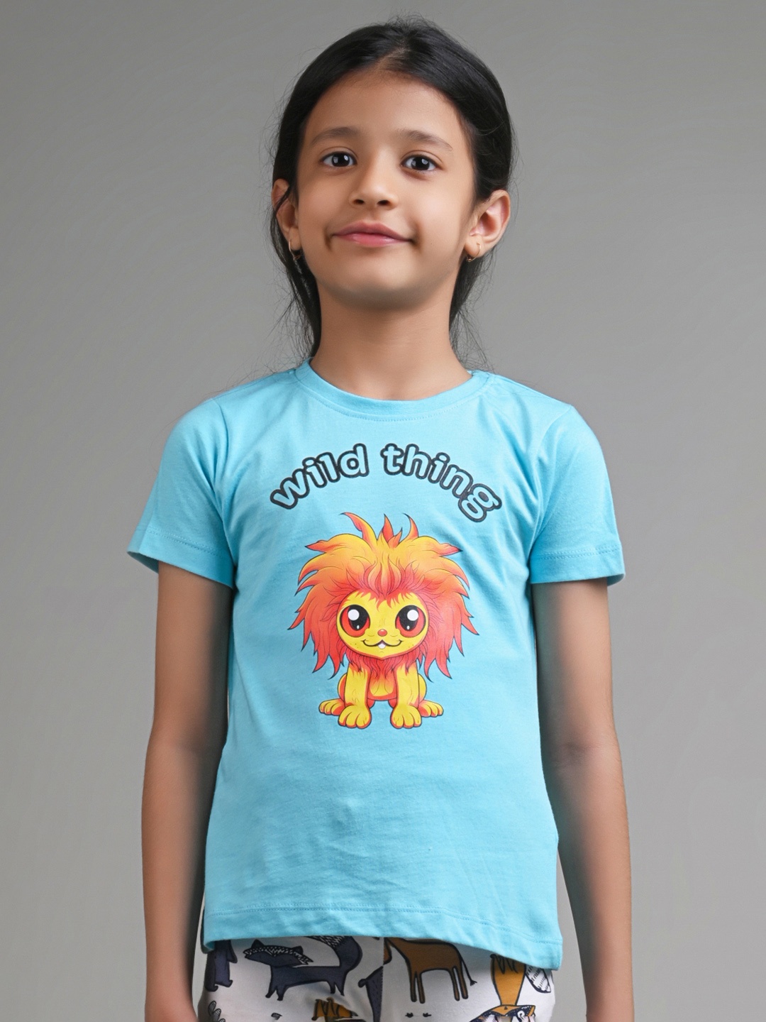 

allorio kids Girls Printed High Neck Applique Slim Fit T-shirt, Blue