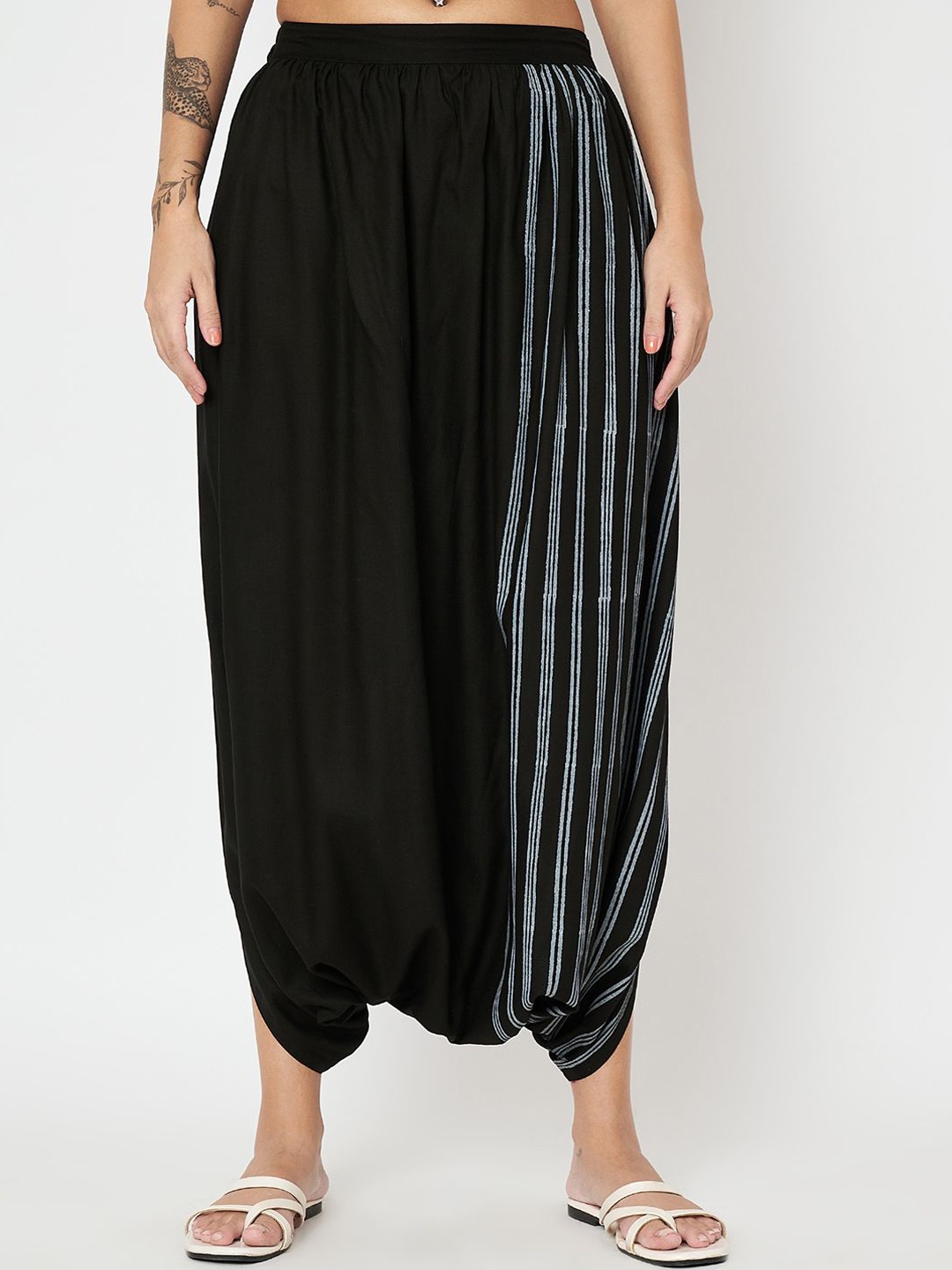 

9rasa Women Slip On Mid Rise Harem Pants, Black