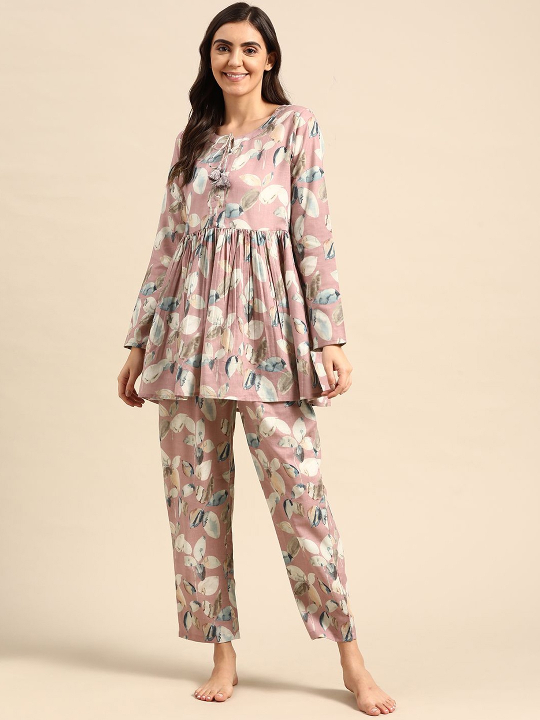 

Prakrti Women Floral Printed Night suit, Mauve